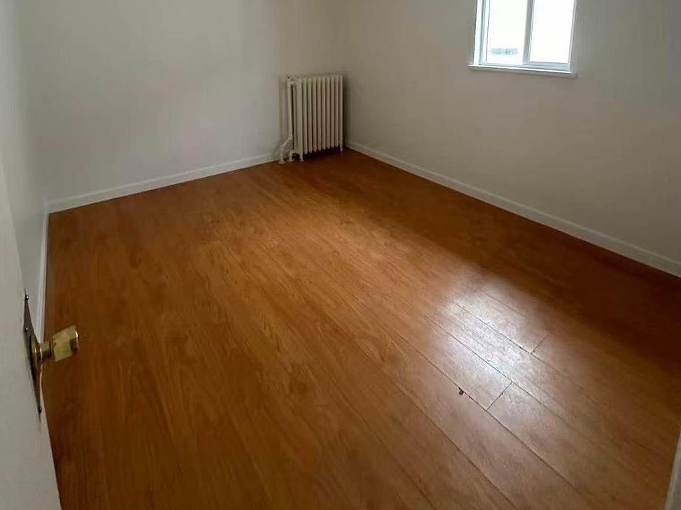 2nd image of 47XX Little St