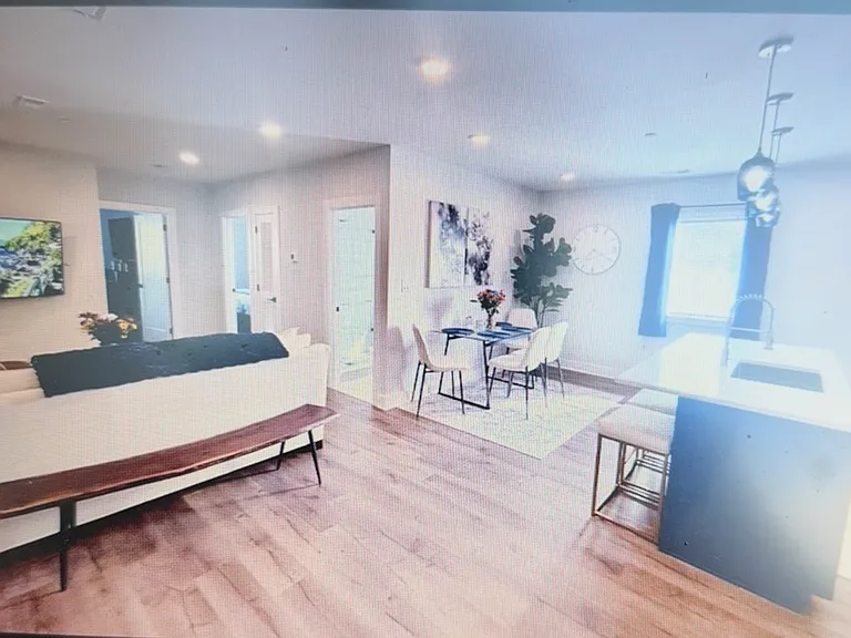 415 E Jasper St — Photo 6