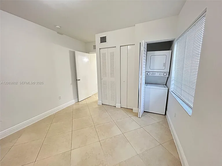 1034 Lenox Ave #10 — Photo 12