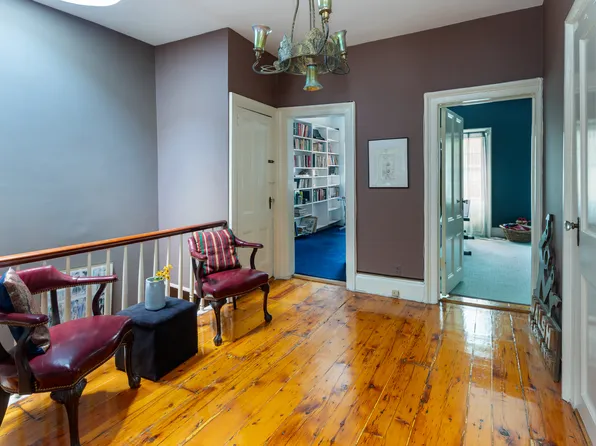 193 Waverly Place image 10 of 22