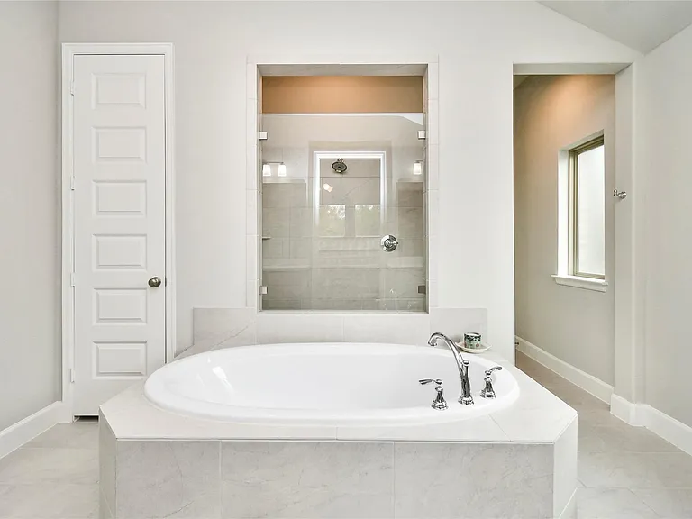 5042 Albany Shores Ln — Photo 28
