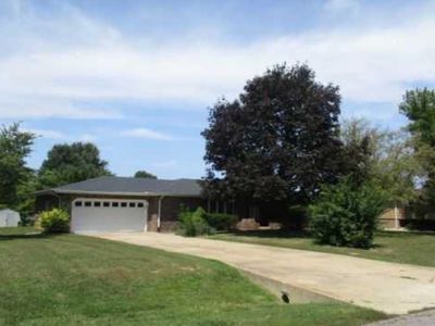 811 Grandview Way, Metamora, IL, 61548