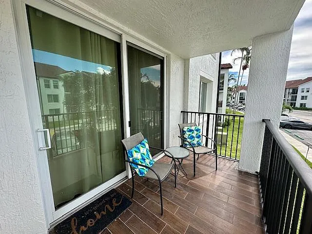 615 Villa Cir — Photo 4