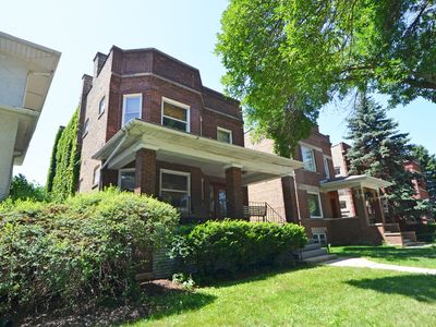 5059 W Sunnyside Ave, Chicago, IL, 60630