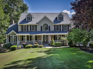 12 Hartson Cir, Hudson, NH 03051