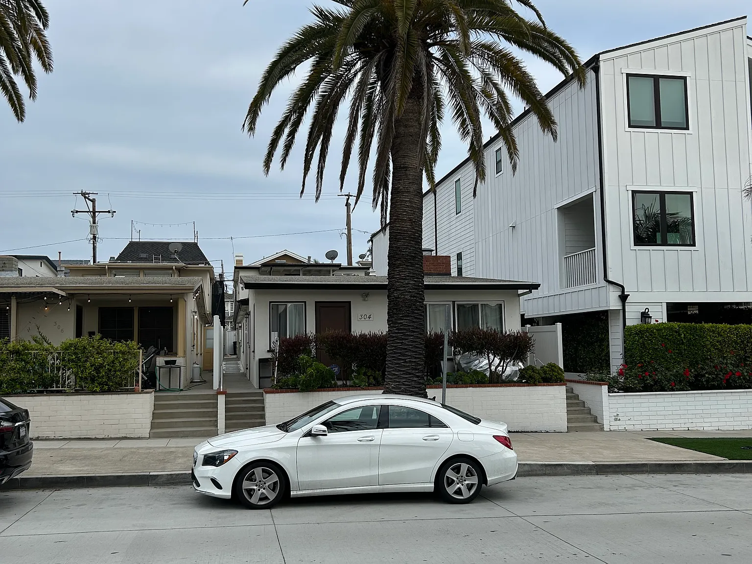 304 Marguerite Ave — Photo 1