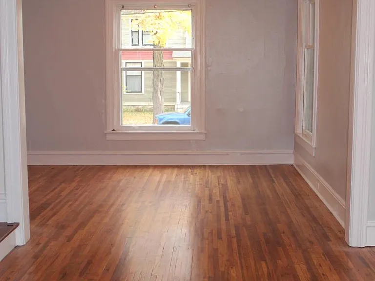 214 Warren Ave SE — Photo 11