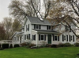 5820 Middle Rd, Munnsville, NY 13409