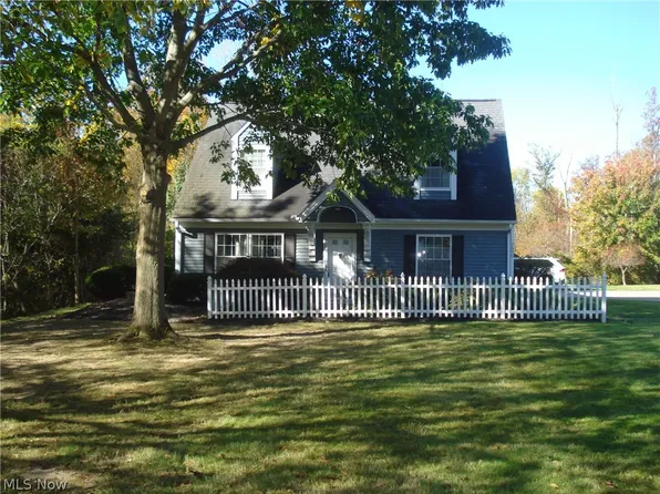 7590 Andrea Dr, Mentor, OH 44060