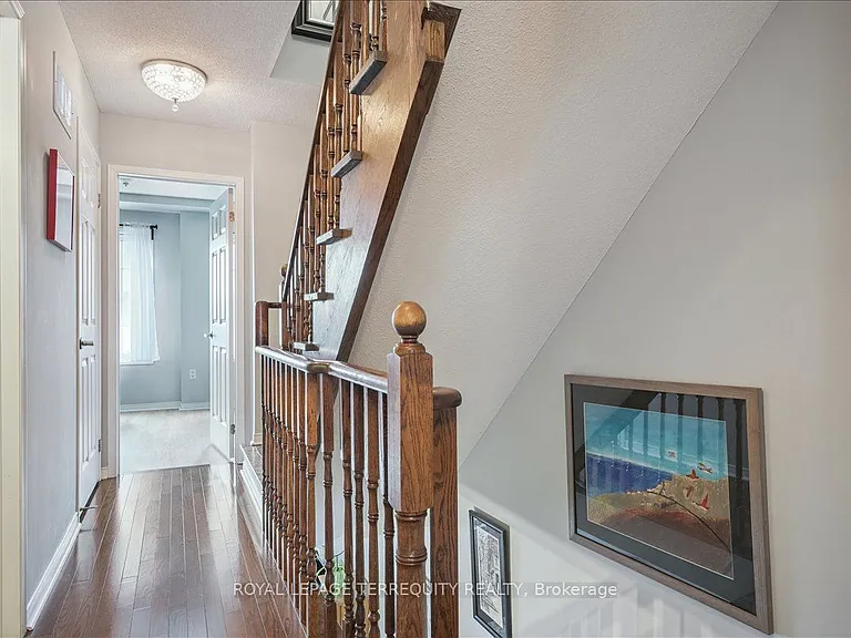 101 The Queensway #Townhouse 2 — Photo 26