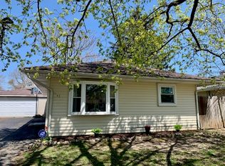 1143 Chippewa Cir, Carpentersville, IL 60110