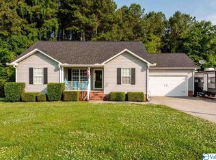 1421 Highpoint Rd, Albertville, AL 35950