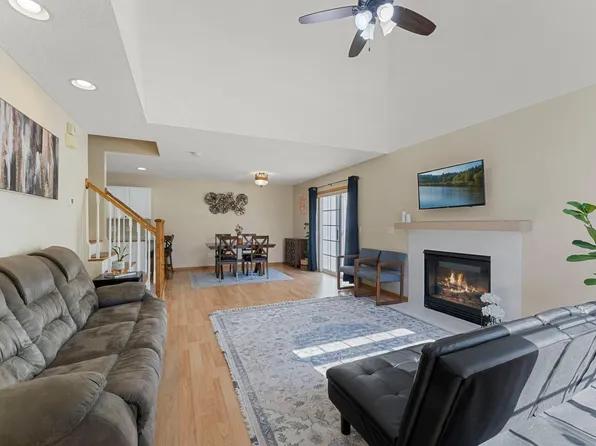 8706 Quarry Ridge Ln Unit D, Woodbury, MN 55125