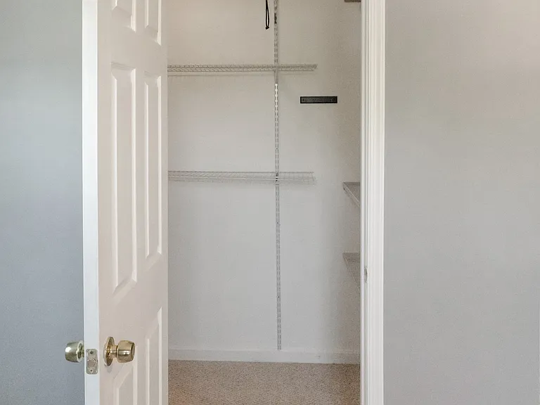 825 Yvette Dr #2 — Photo 11