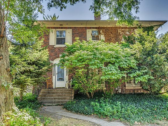 2nd image of 715 Thomas St
