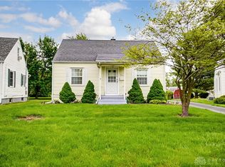 1832 N Sweetbriar Ln, Springfield, OH 45505