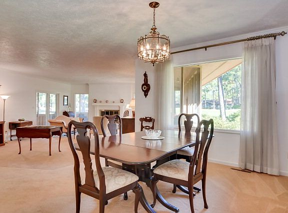 5th image of 108 Cherry Hills Dr