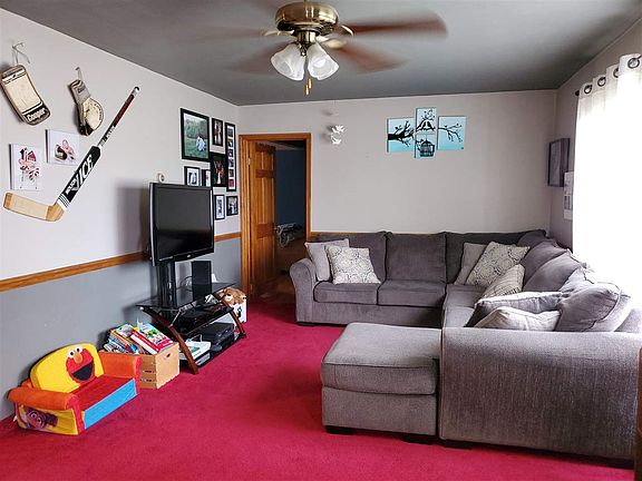 4th image of 63 Lawrence Ave