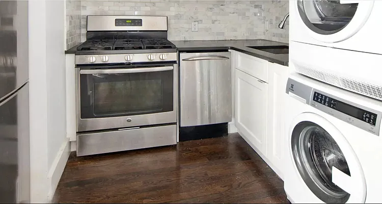 Rented by REAL New York | media 34