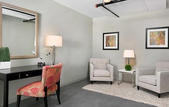 2nd image of 1242 N Milwaukee Ave #312