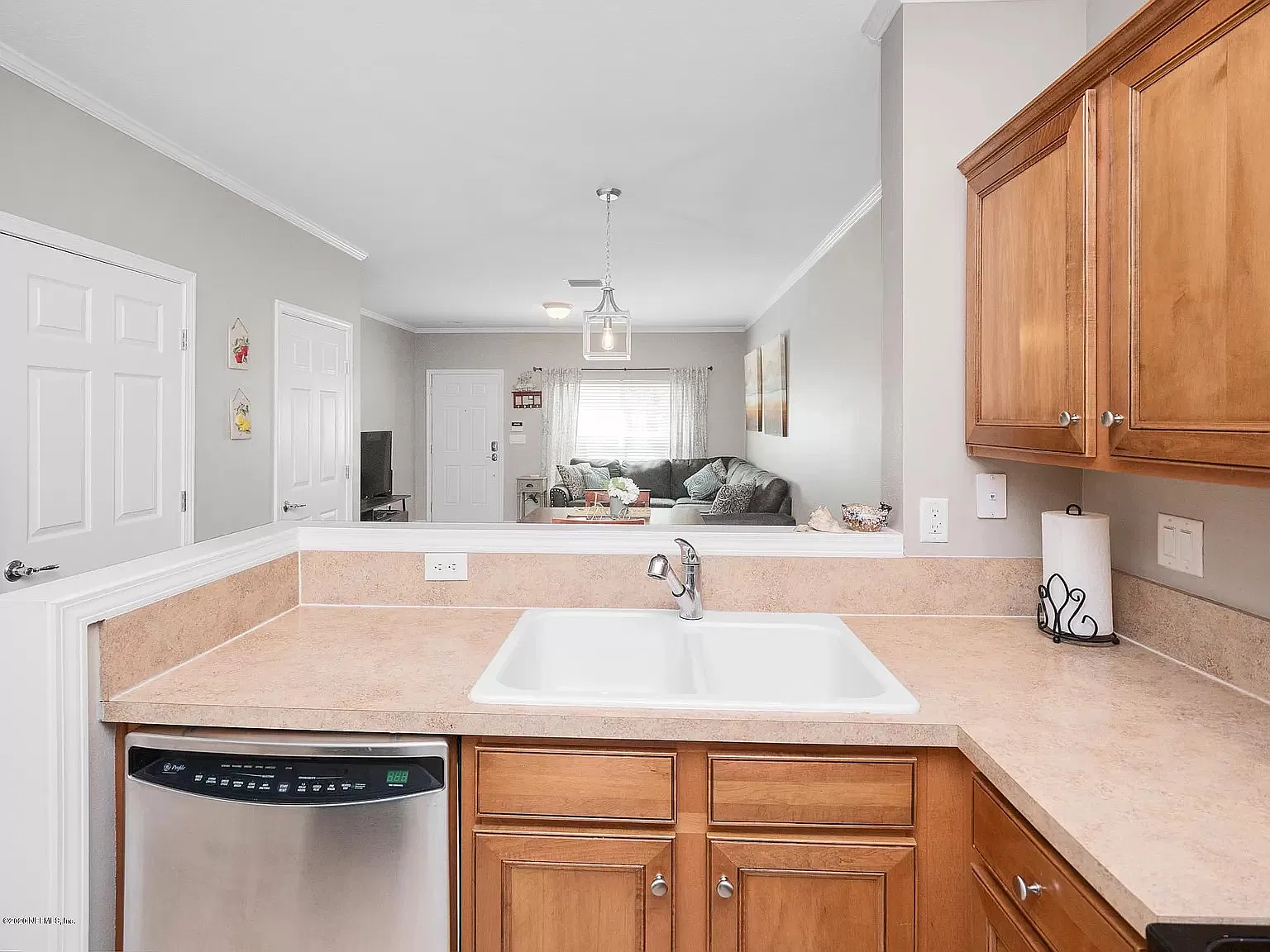 2 bed, 1248 sqft, $1,700 — Photo 4