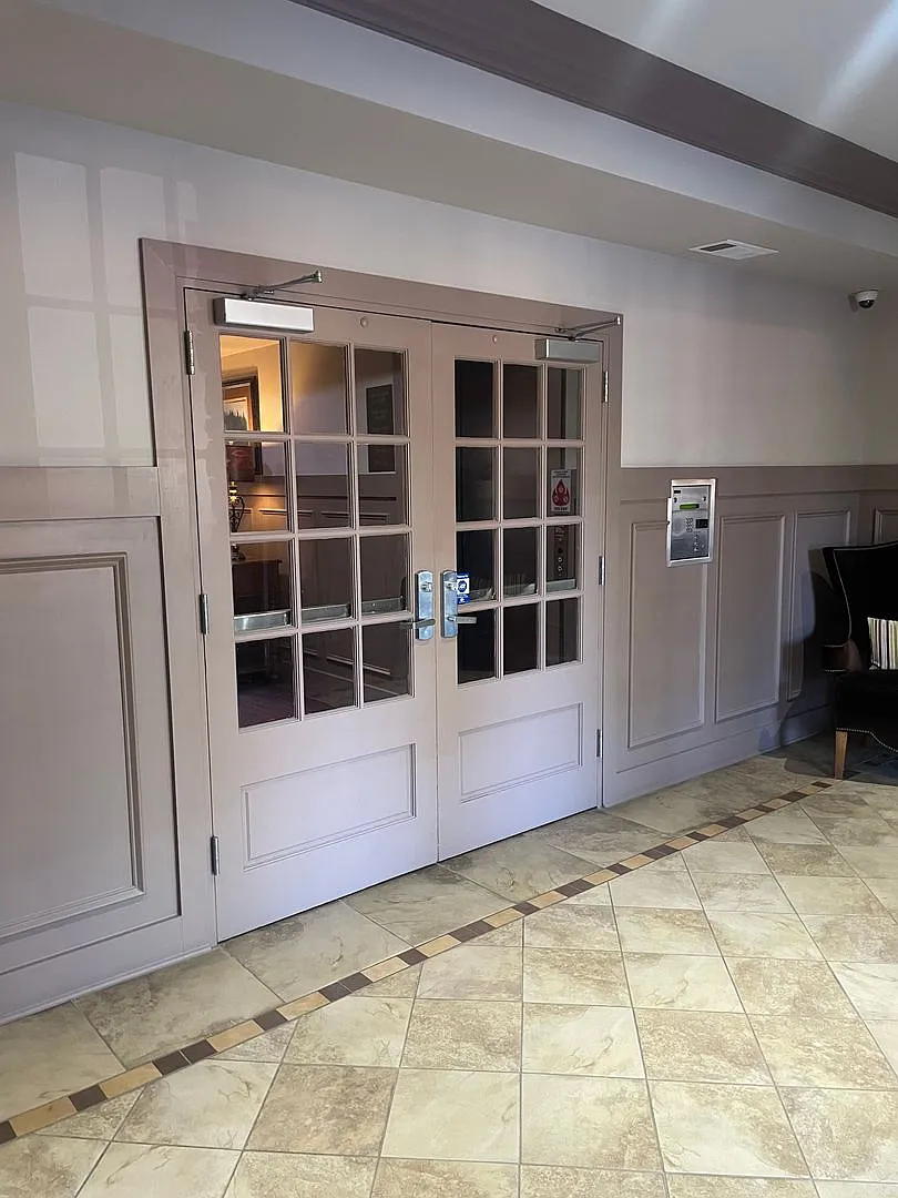 2 bed, 2.0 bath, 1567 sqft, $2,000 — Photo 2