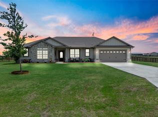 115 Crest Ln, Decatur, TX 76234