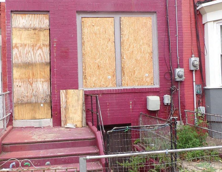 2nd image of 343 Clinton St