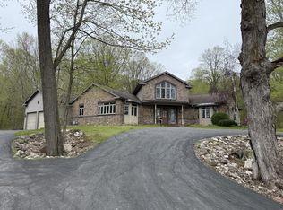 4228 S County Hwy W, Valders, WI 54245