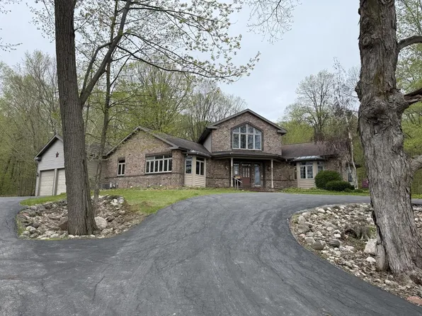 4228 County Highway W, Valders, WI 54245