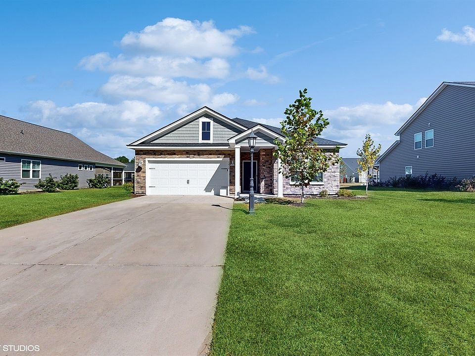 1st image of 163 Barwick Dr NW