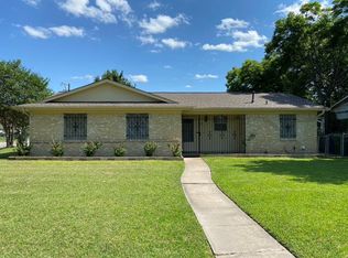 718 Greencove Dr, Garland, TX 75040