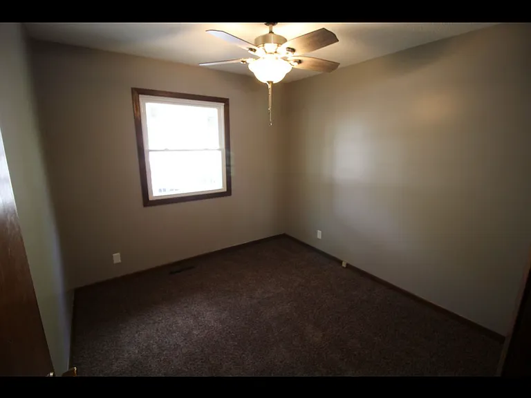 1100 Cold Spring Rd — Photo 2