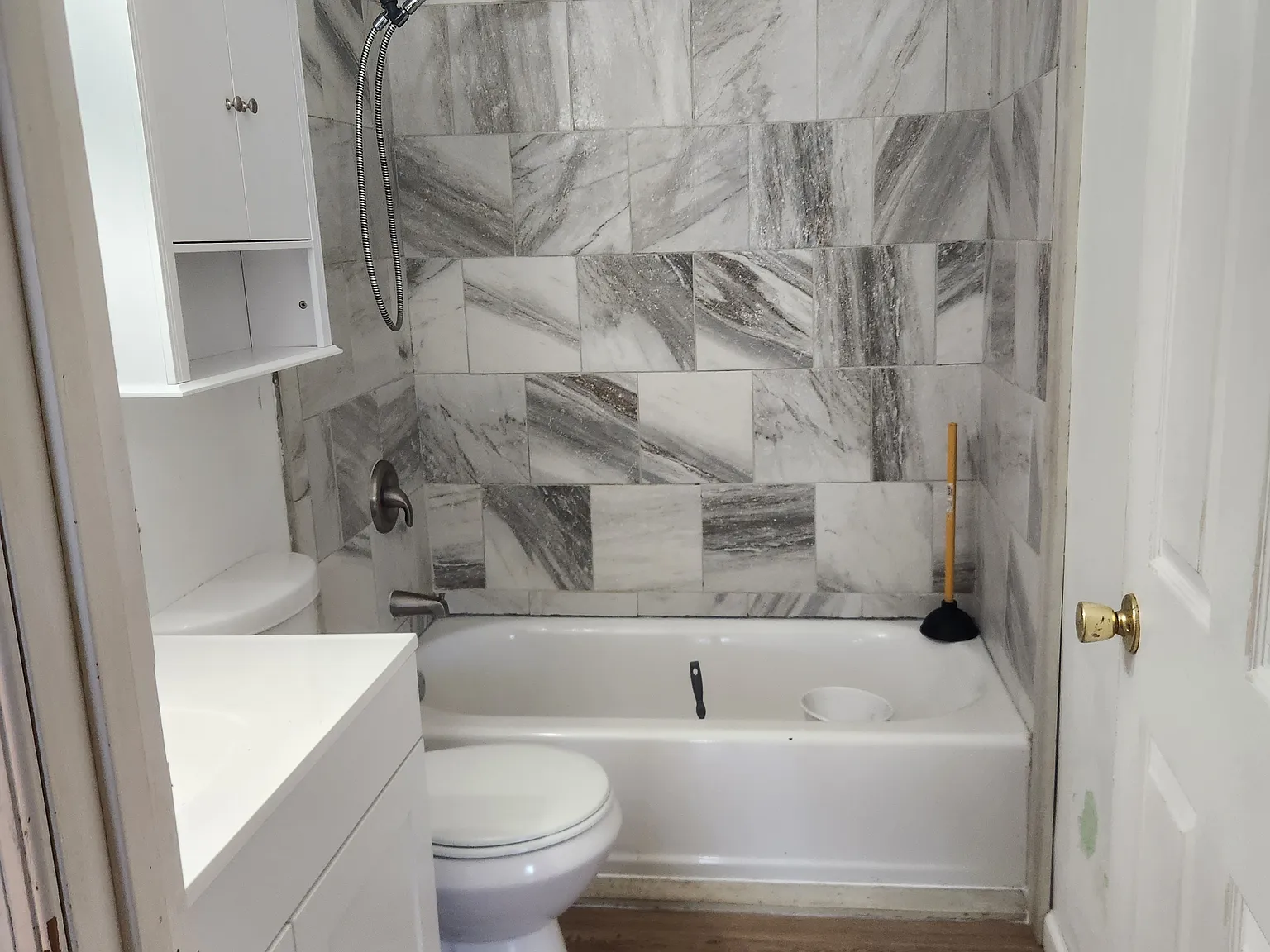 3 bed, 960 sqft, $1,950 — Photo 3