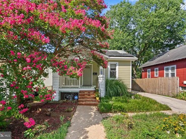 3422 Newton St, Mount Rainier, MD 20712