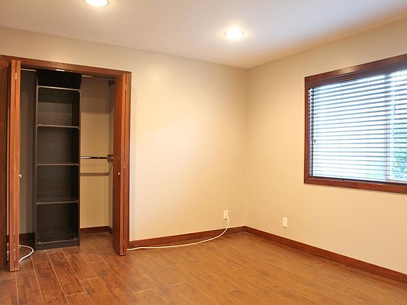 5th image of 453 E Orange Grove Ave
