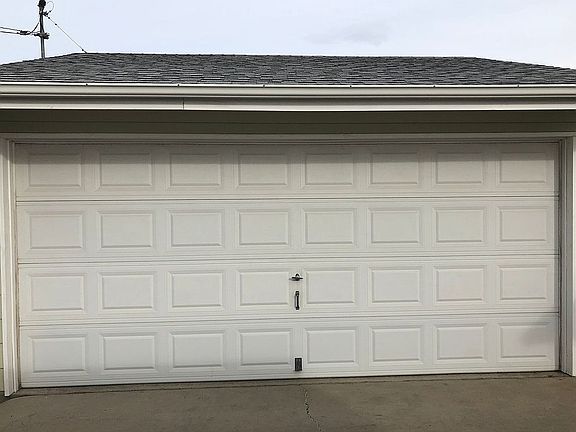 2 Car Detached Garage