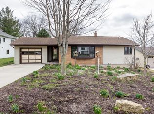 233 W Main St, Elizabeth, IL 61028