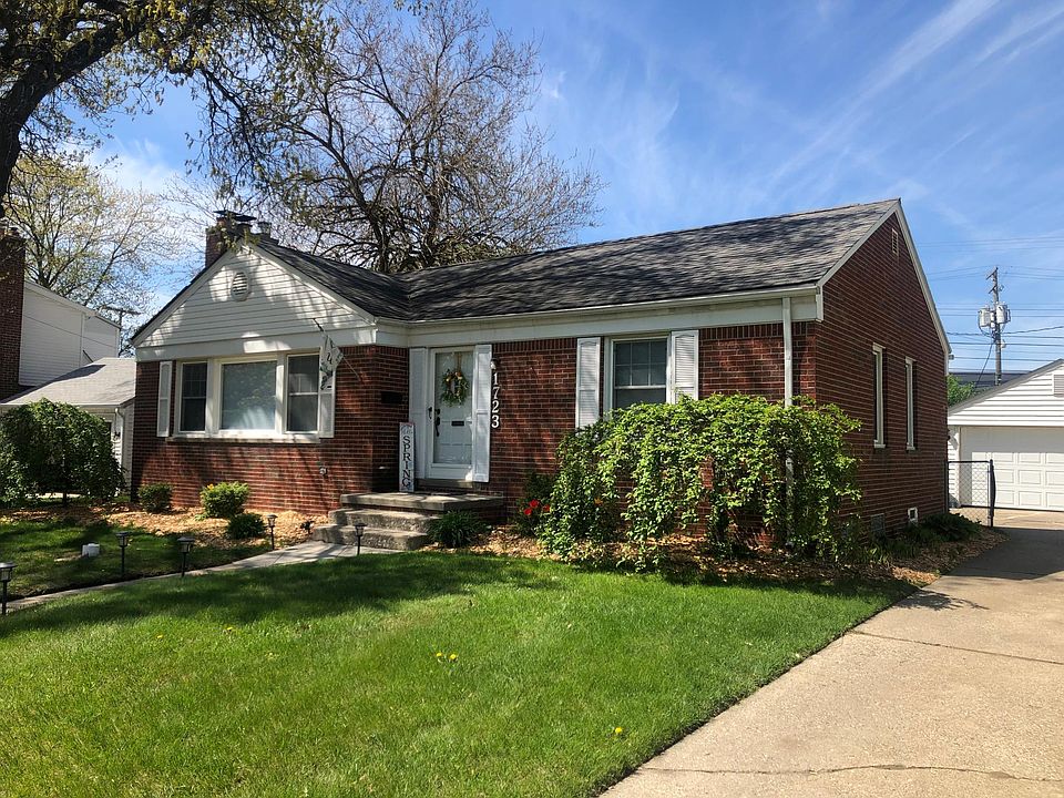 1st image of 1723 W Farnum Ave