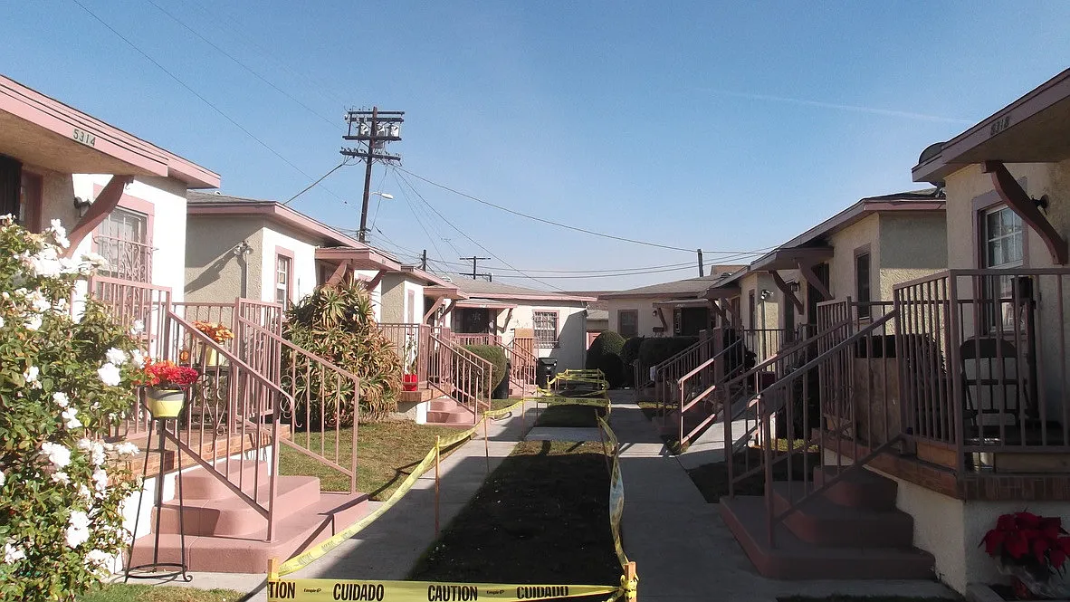 5314 S. Denker Avenue — Photo 1