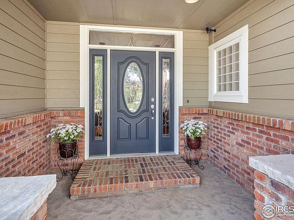 3rd image of 994 Longspur St