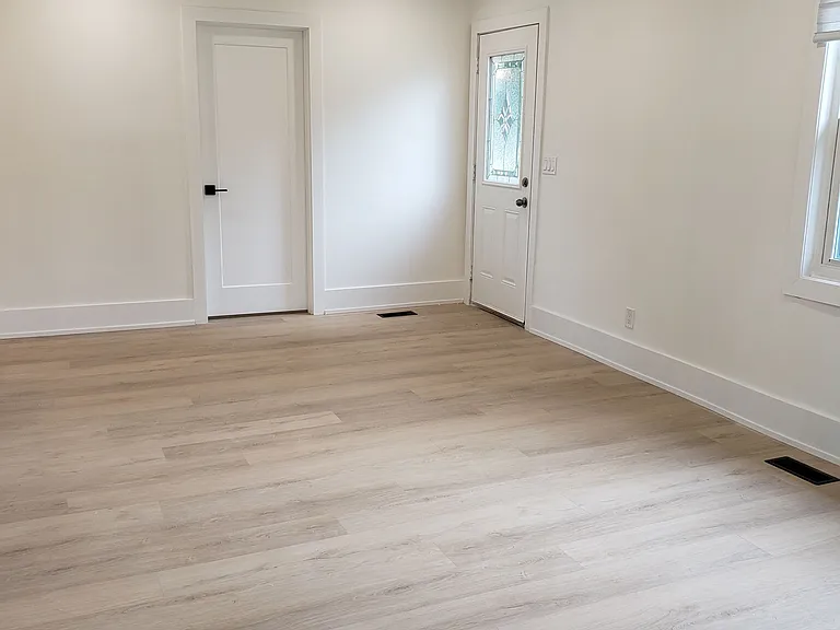 603 Anderson St #MAIN FLOOR — Photo 4