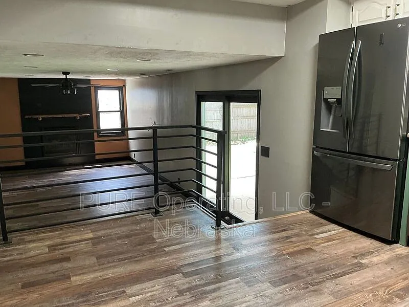 3 bed, 1.5 bath, 1947 sqft, $2,295 — Photo 4