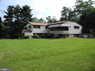 6000 Chambers Hill Rd APT 4, Harrisburg, PA 17111