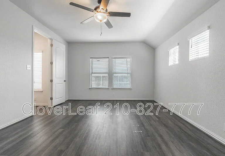 1322 Cool River Ct — Photo 16