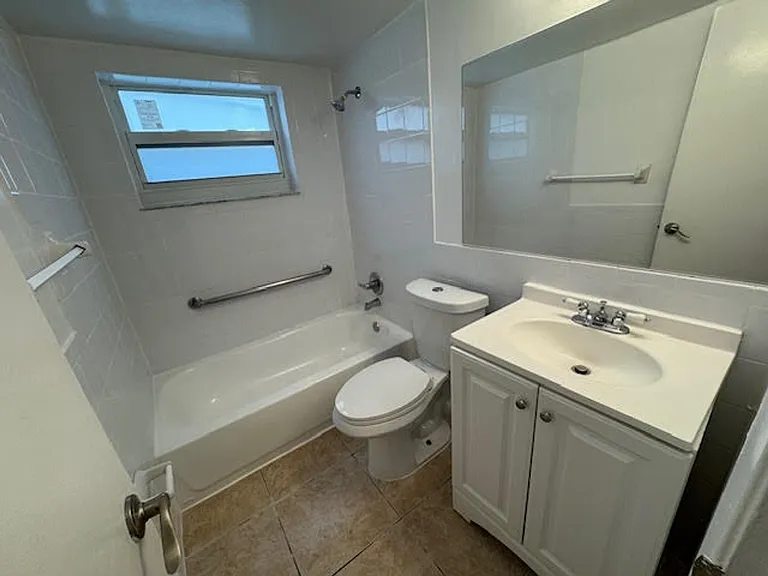 100 SW 10th St Ft. Lauderdale, FL 33315 — Photo 7