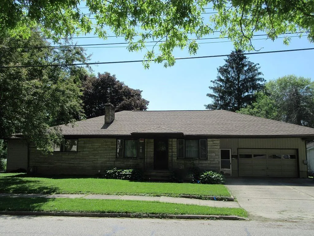 112 Ontario St photo 1