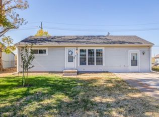830 Willow Dr, Salina, KS 67401