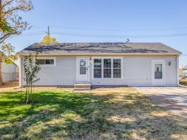 830 Willow Dr, Salina, KS 67401
