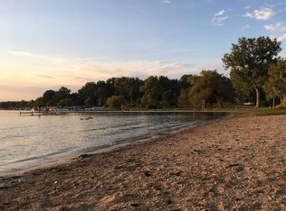 3895 Cresthaven Dr, Waterford, MI